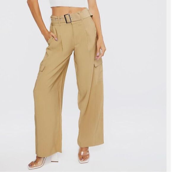 Forever 21 Pants - Forever 21 tan wide leg cargo pants with belt Sz S